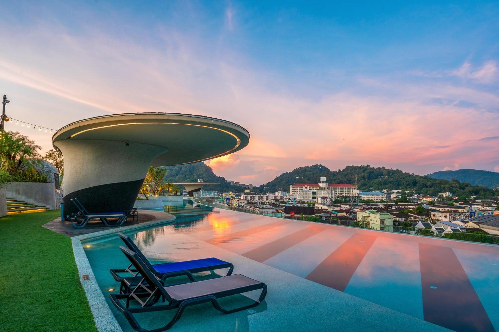 Homa Phuket Town Hotel Екстериор снимка