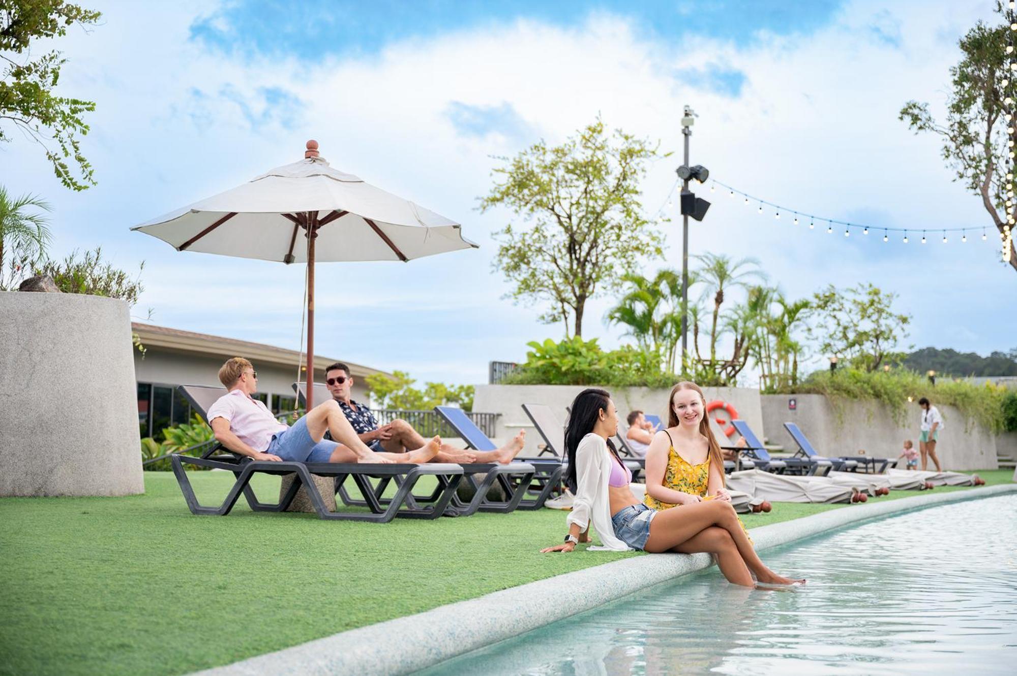Homa Phuket Town Hotel Екстериор снимка